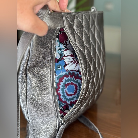 Vera Bradley Metallic Silver Quilted Leather Crossbody Shoulder Bag Purse - Picture 9 of 13